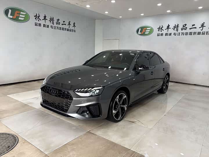 Фото 1 - Audi A4L