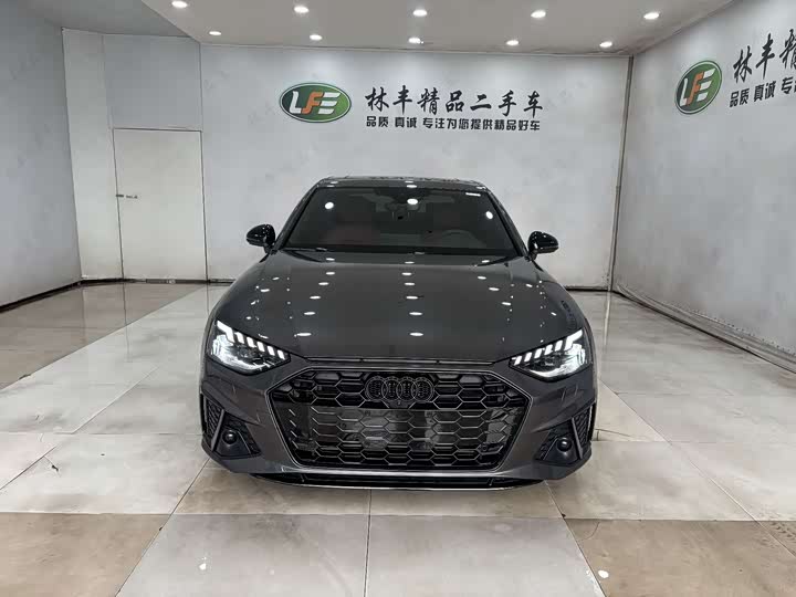 Фото 2 - Audi A4L