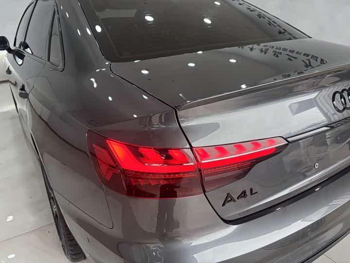 Фото 9 - Audi A4L