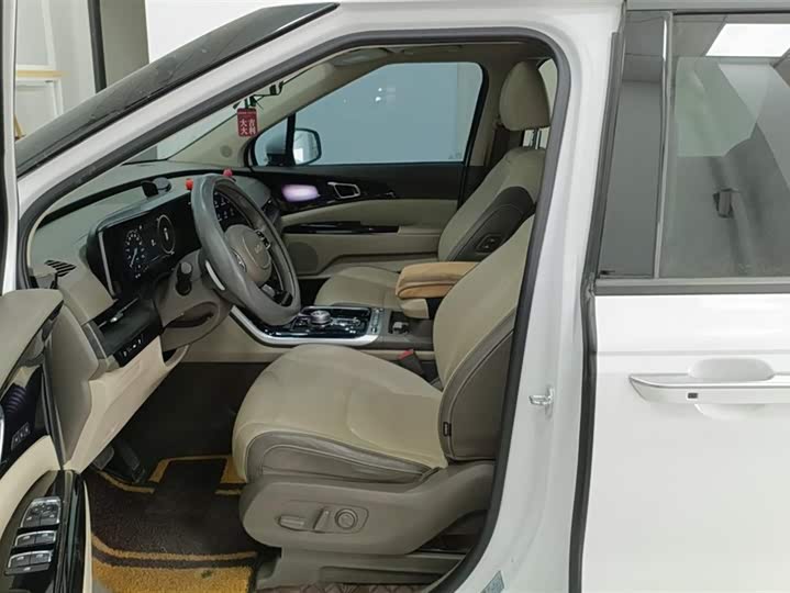 Фото 9 - Kia Carnival