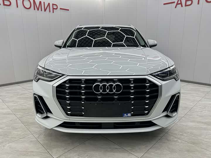 Фото 3 - Audi Q3