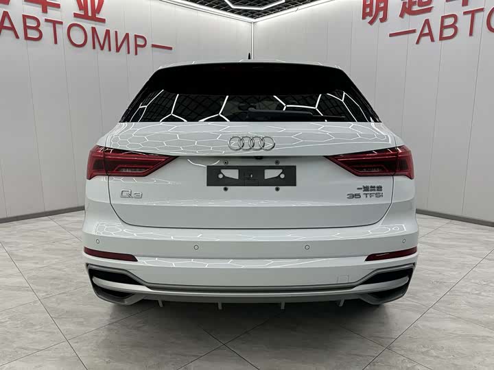 Фото 9 - Audi Q3