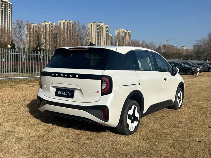 Фото 9 - BAIC Arcfox Kaola S