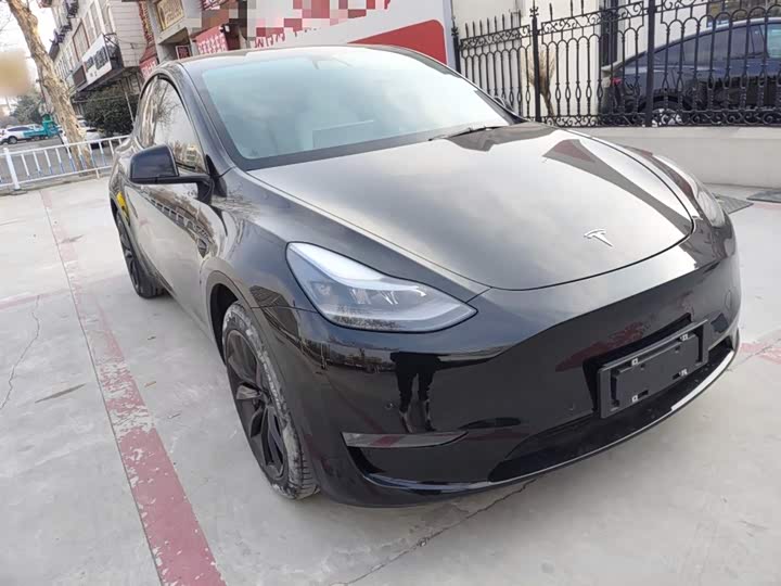 Фото 4 - Tesla Model Y