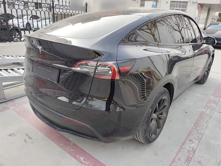 Фото 7 - Tesla Model Y