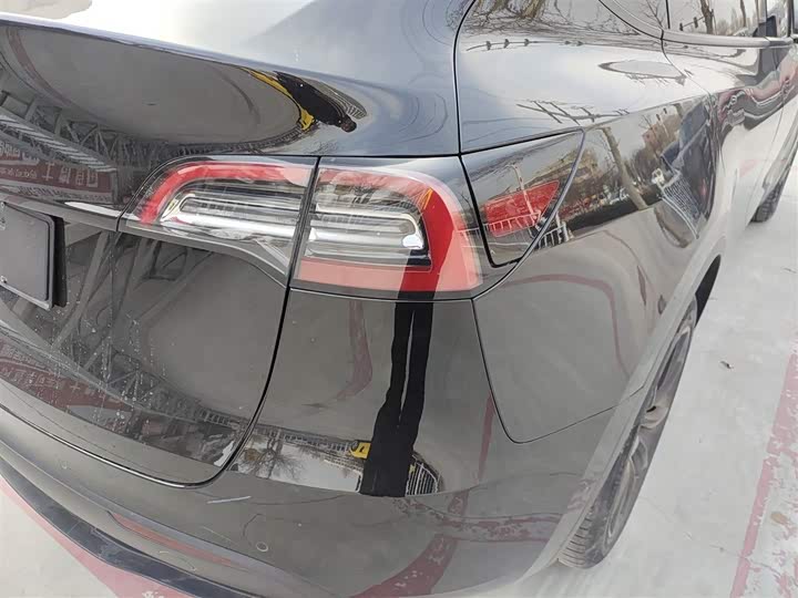 Фото 8 - Tesla Model Y