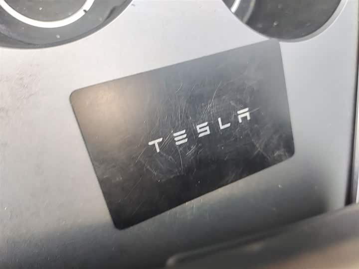 Фото 9 - Tesla Model Y