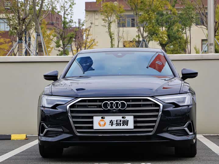 Фото 2 - Audi A6L