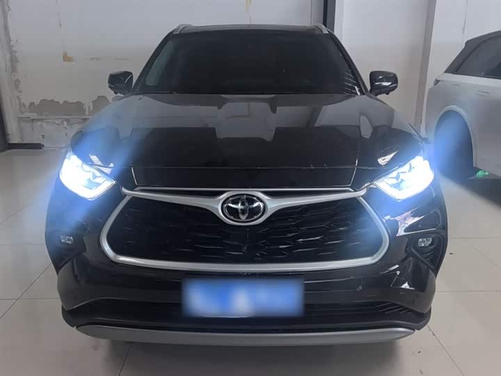 Фото 3 - Toyota Highlander