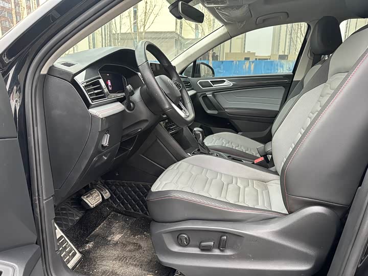 Фото 4 - Volkswagen Tiguan X