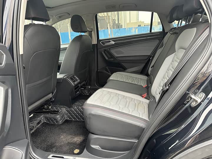 Фото 6 - Volkswagen Tiguan X