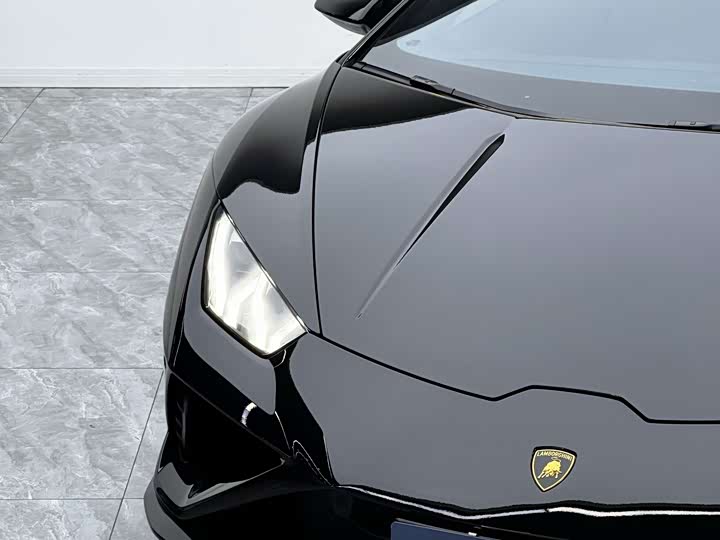 Фото 8 - Lamborghini Huracán