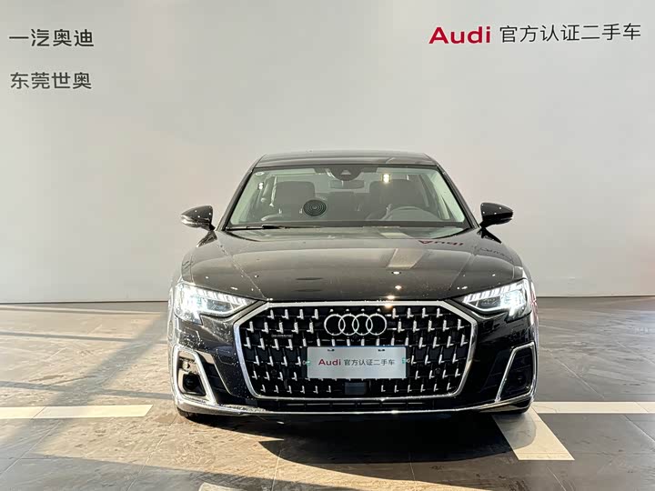 Фото 2 - Audi A8