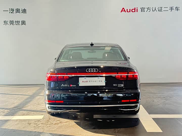 Фото 4 - Audi A8
