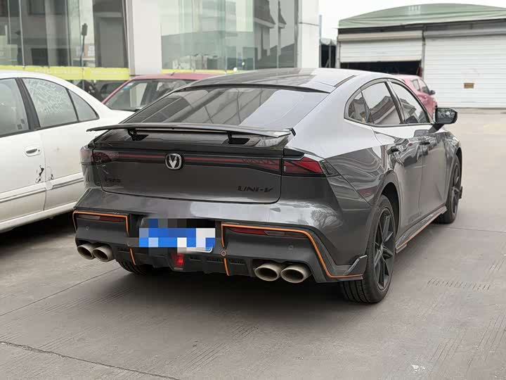 Фото 4 - Changan UNI-V