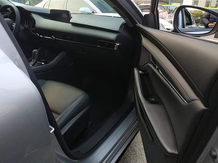 Фото 8 - Mazda 3 (Axela)