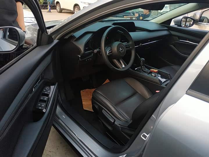 Фото 9 - Mazda 3 (Axela)