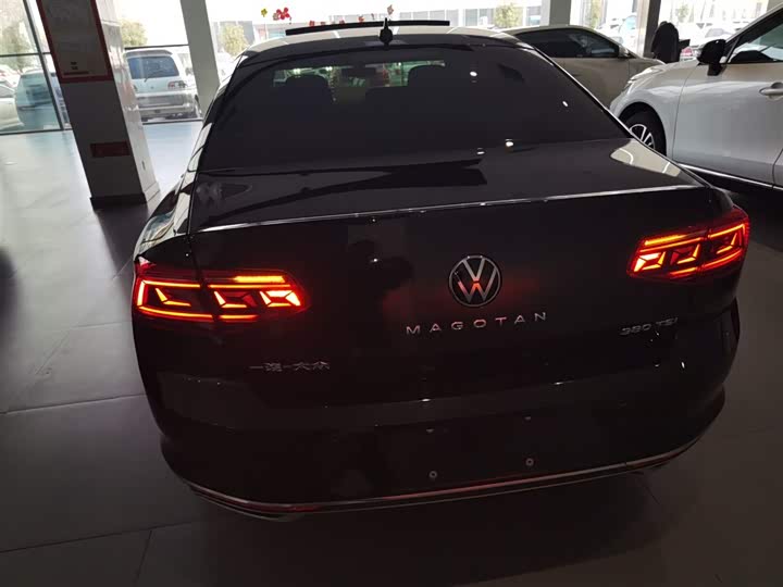 Фото 6 - Volkswagen Magotan