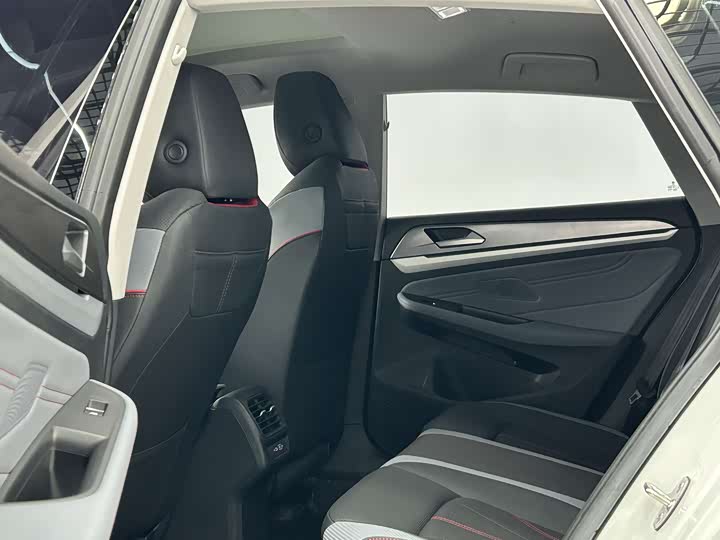 Фото 8 - Volkswagen Lamando L