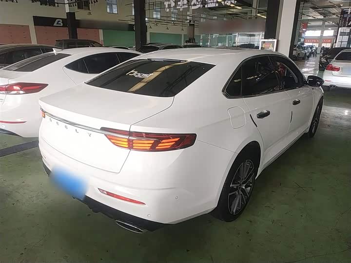 Фото 7 - Geely Preface