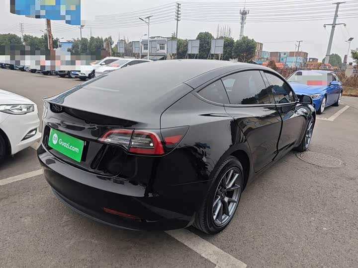 Фото 7 - Tesla Model 3