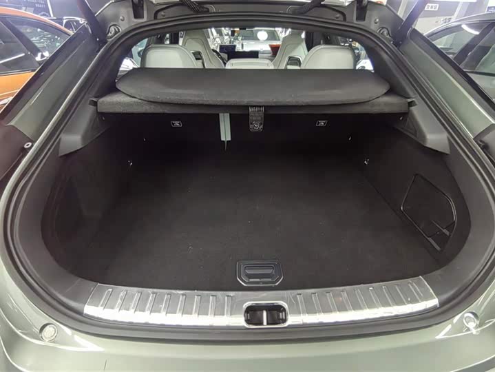 Фото 4 - Zeekr 001