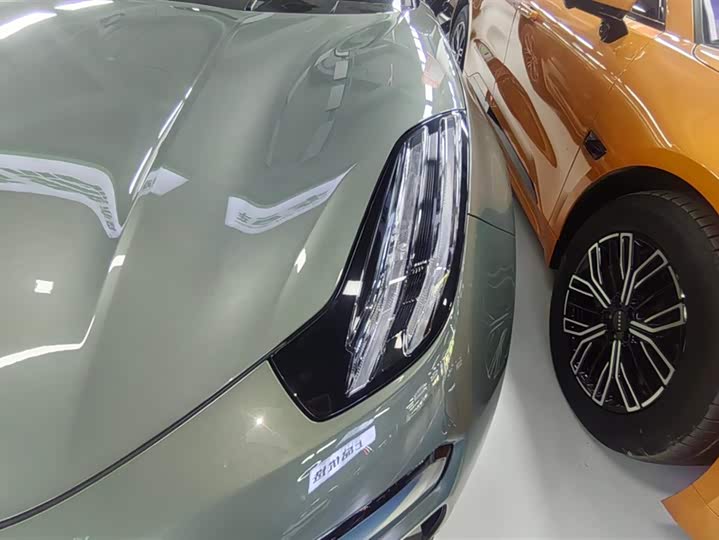 Фото 5 - Zeekr 001