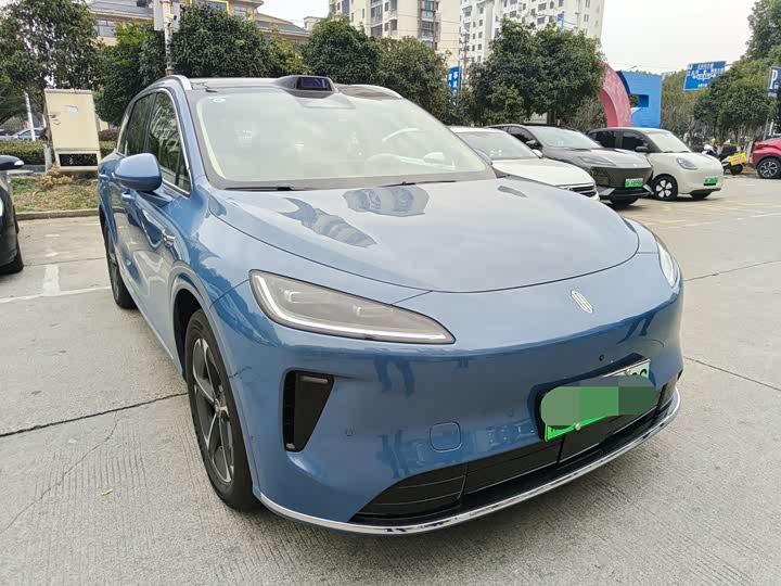 Фото 3 - Shangjie (Huawei × SAIC) H5