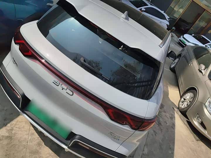 Фото 7 - BYD Yuan Up