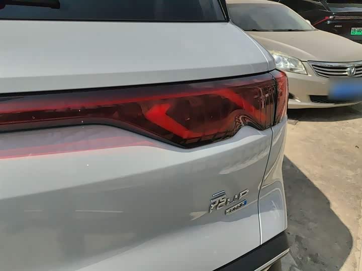 Фото 8 - BYD Yuan Up