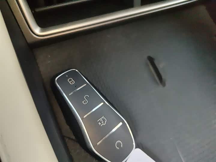 Фото 9 - BYD Yuan Up