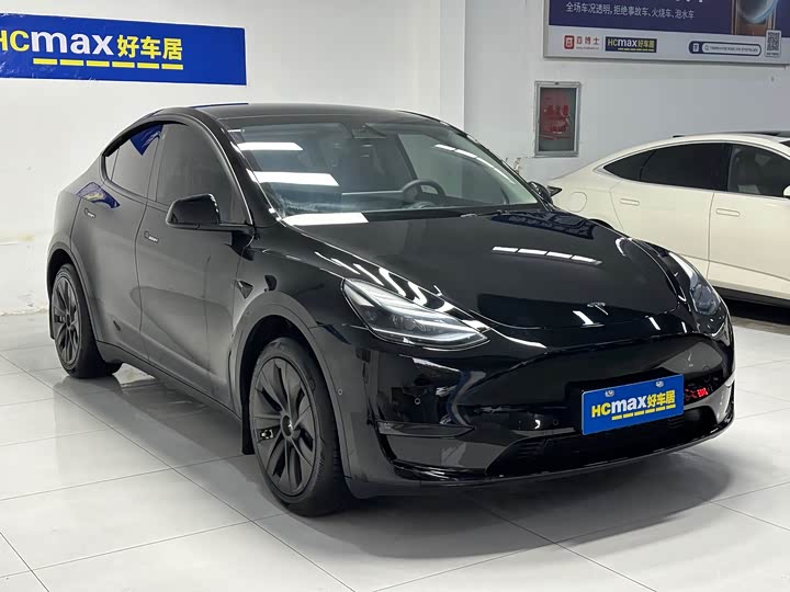 Фото 3 - Tesla Model Y