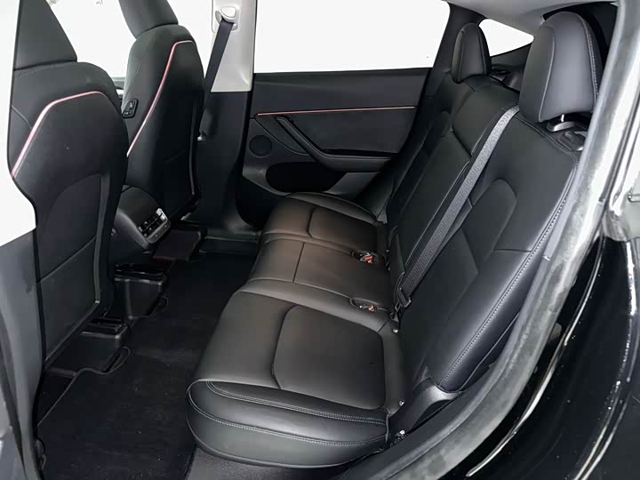 Фото 8 - Tesla Model Y