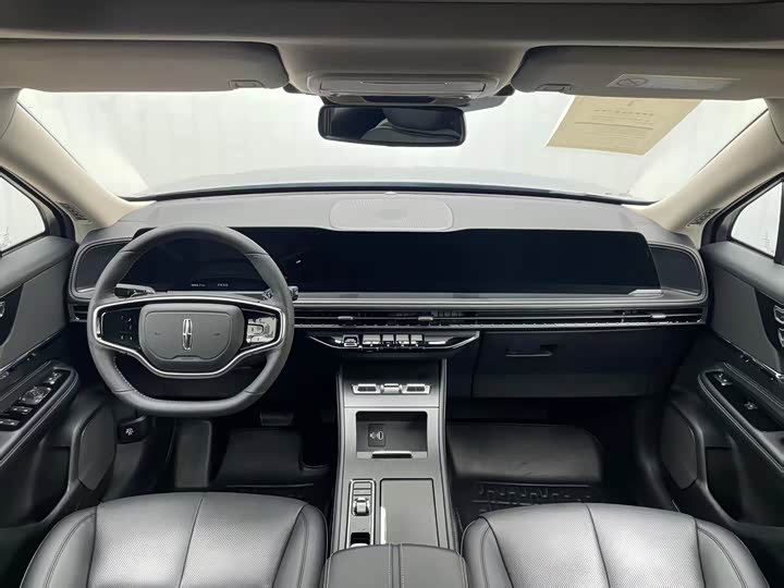 Фото 6 - Lincoln Corsair