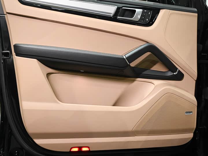 Фото 6 - Porsche Cayenne