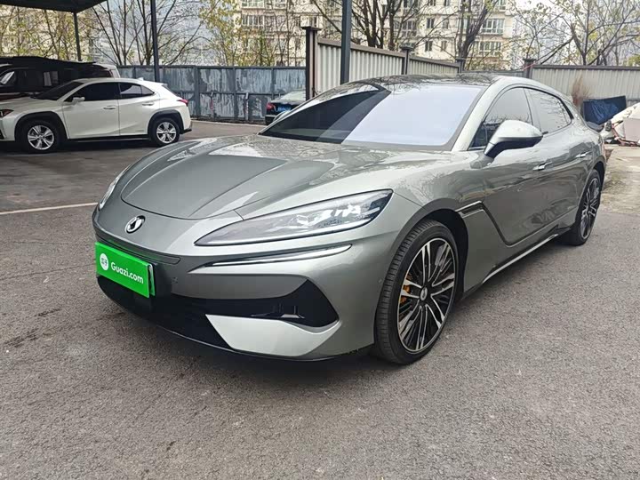 Фото 2 - Denza Z9GT