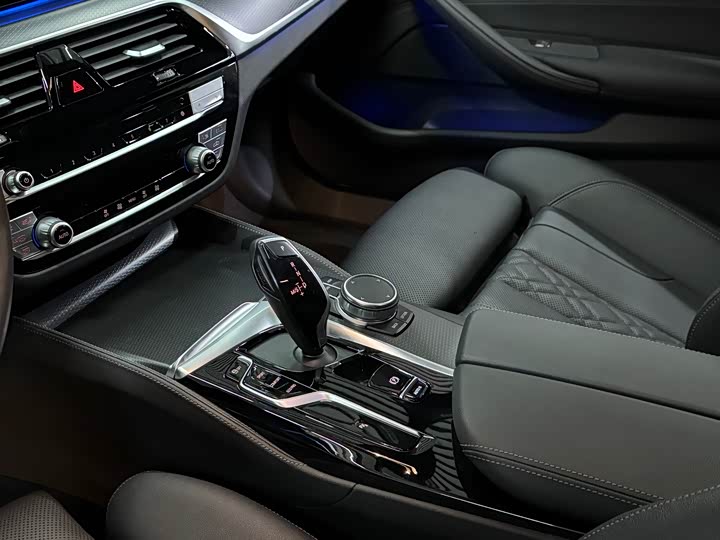 Фото 6 - BMW 5 Series