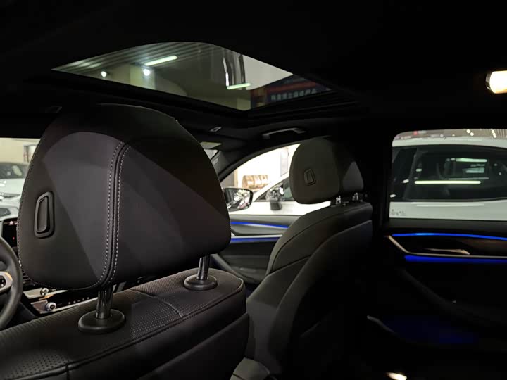 Фото 8 - BMW 5 Series