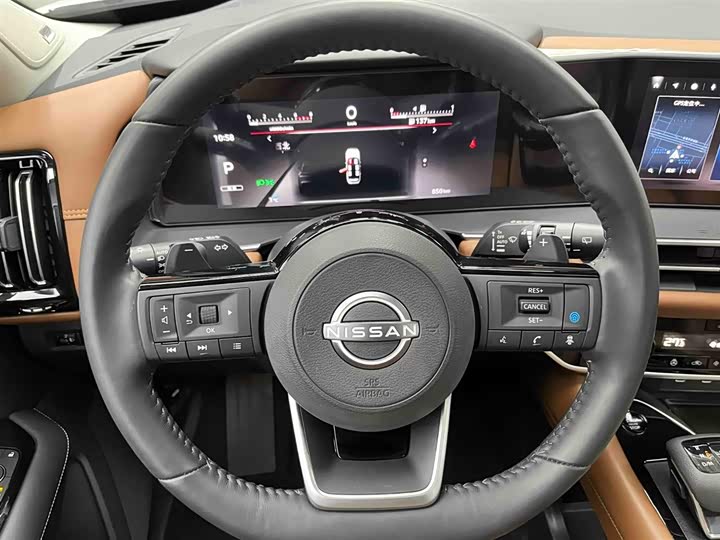 Фото 3 - Nissan Pathfinder