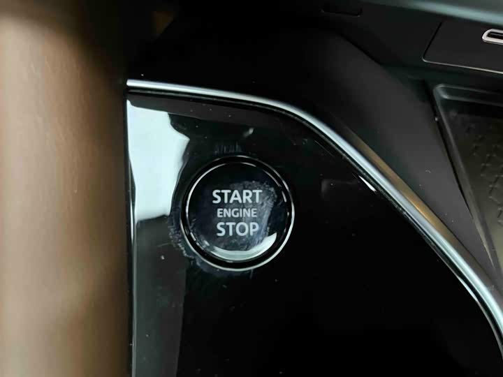 Фото 4 - Nissan Pathfinder