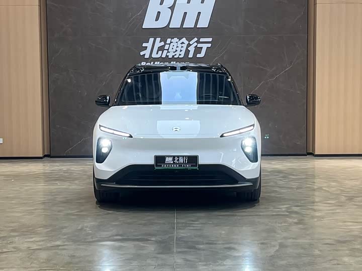 Фото 2 - Nio ES6