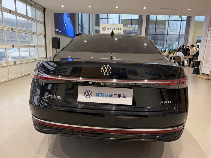 Фото 7 - Volkswagen Passat