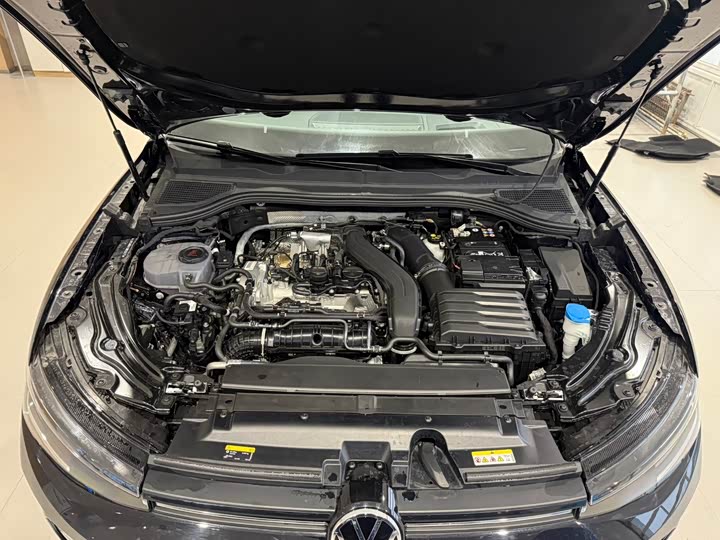 Фото 9 - Volkswagen Passat