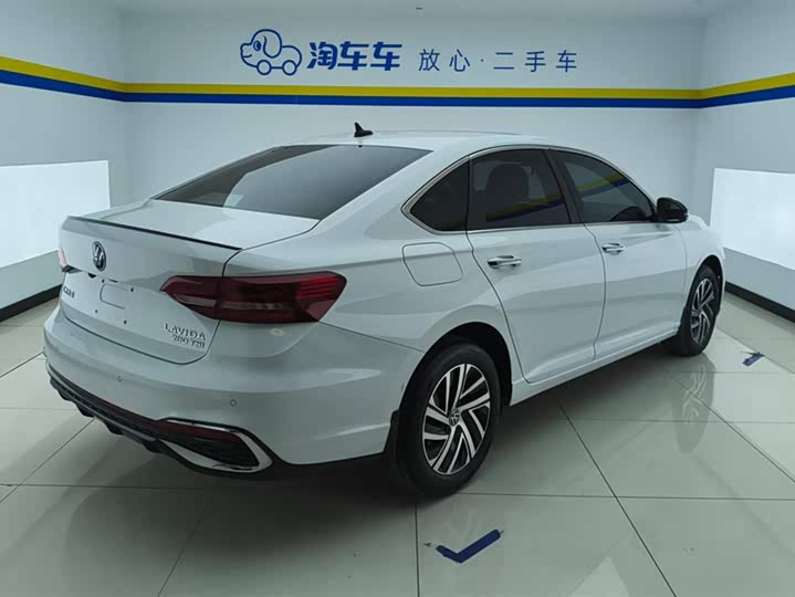 Фото 3 - Volkswagen Lavida