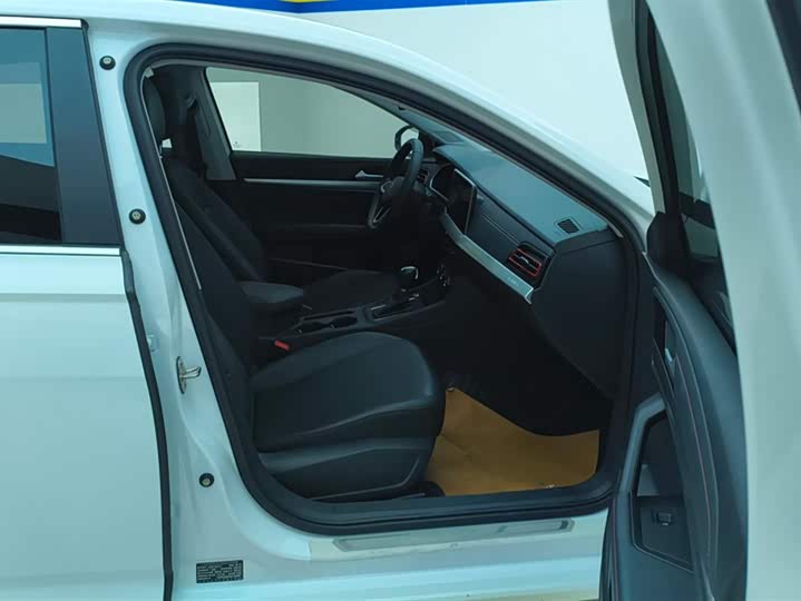 Фото 8 - Volkswagen Lavida