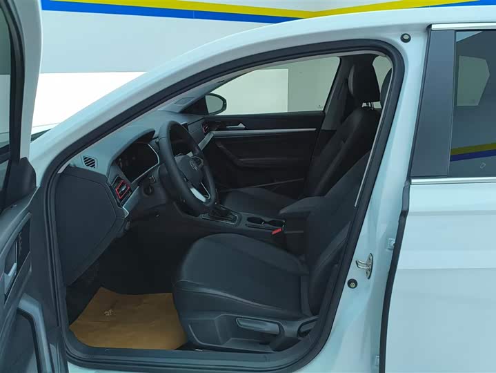 Фото 9 - Volkswagen Lavida