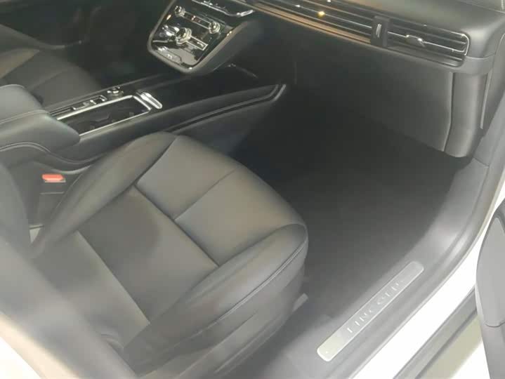 Фото 8 - Lincoln Corsair