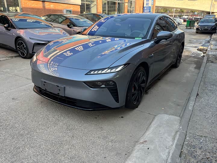 Фото 1 - Dongfeng Yipai eπ 007