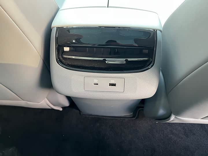 Фото 8 - Dongfeng Yipai eπ 007