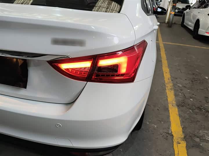 Фото 8 - Chery Arrizo 5